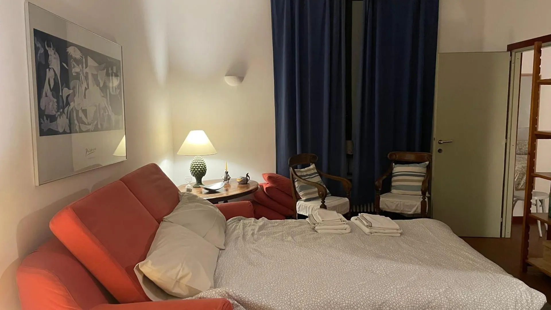 Casa Di Ringhiera Milanese Apartment 0*, Milan Italy